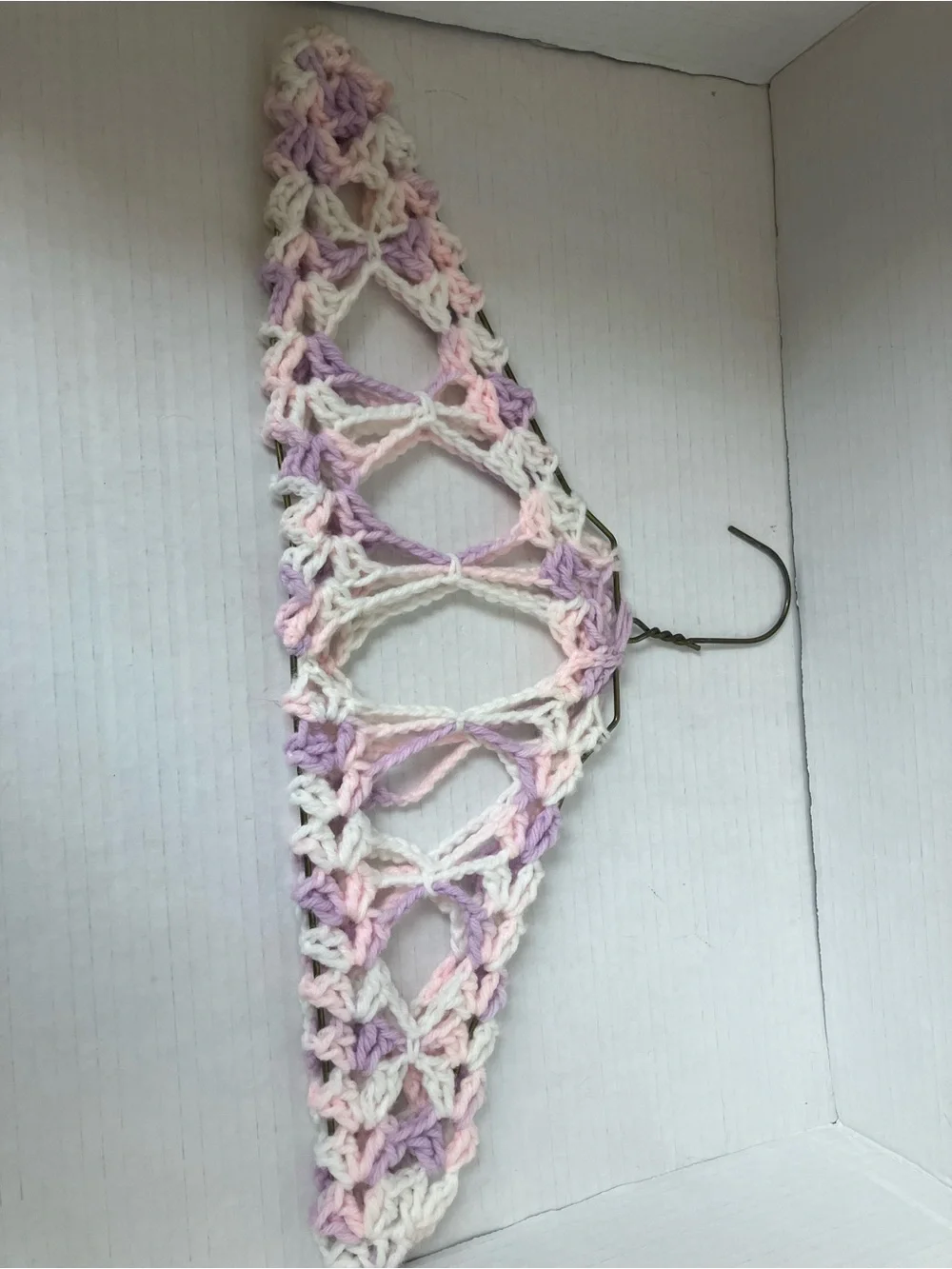 Vintage Handmade Crochet Hangers in Pastel Pink, Lavender, Purple, White (4)